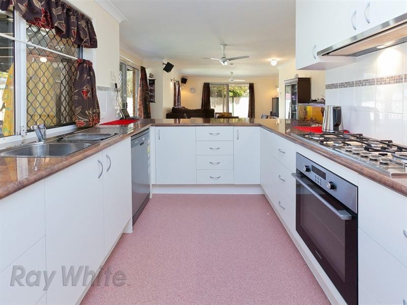 41 Jonquil Circuit, Flinders View QLD 4305