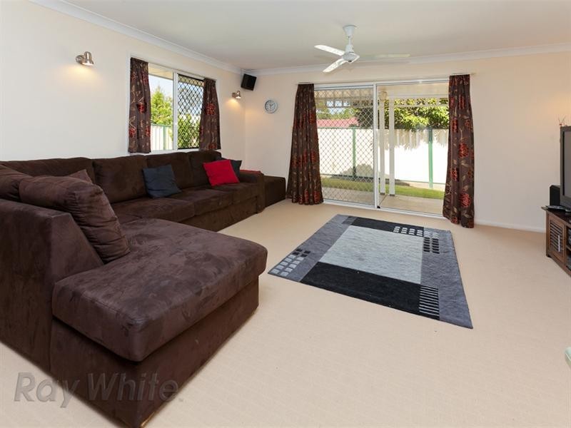 41 Jonquil Circuit, Flinders View QLD 4305