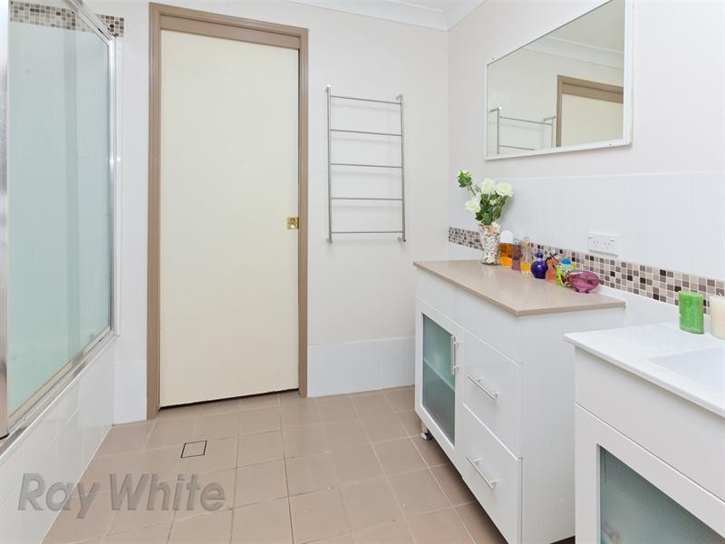 41 Jonquil Circuit, Flinders View QLD 4305