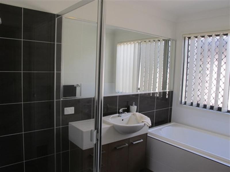 118 Grande Avenue, Springfield Lakes QLD 4300