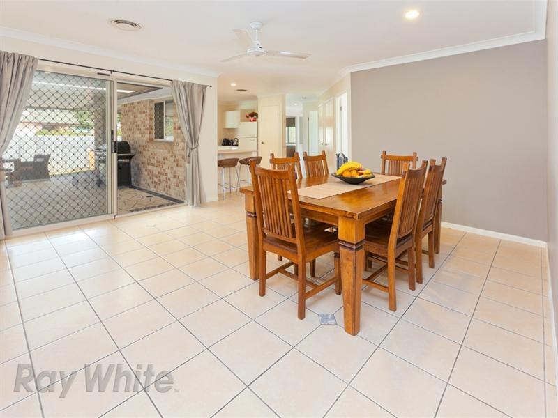 15 Scenic Crescent, Springfield QLD 4300