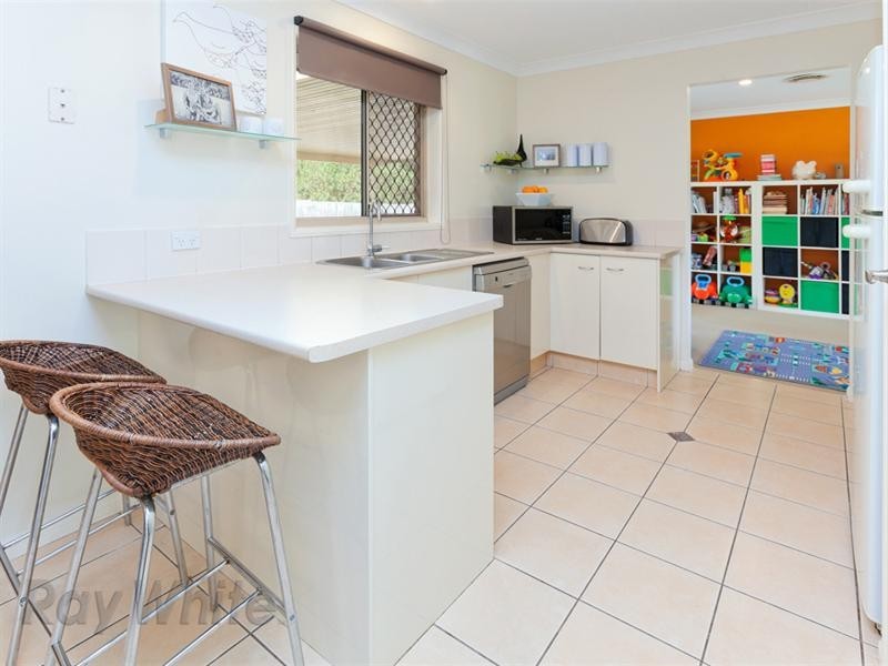 15 Scenic Crescent, Springfield QLD 4300