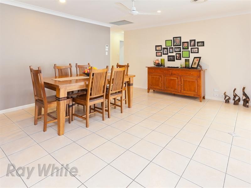 15 Scenic Crescent, Springfield QLD 4300