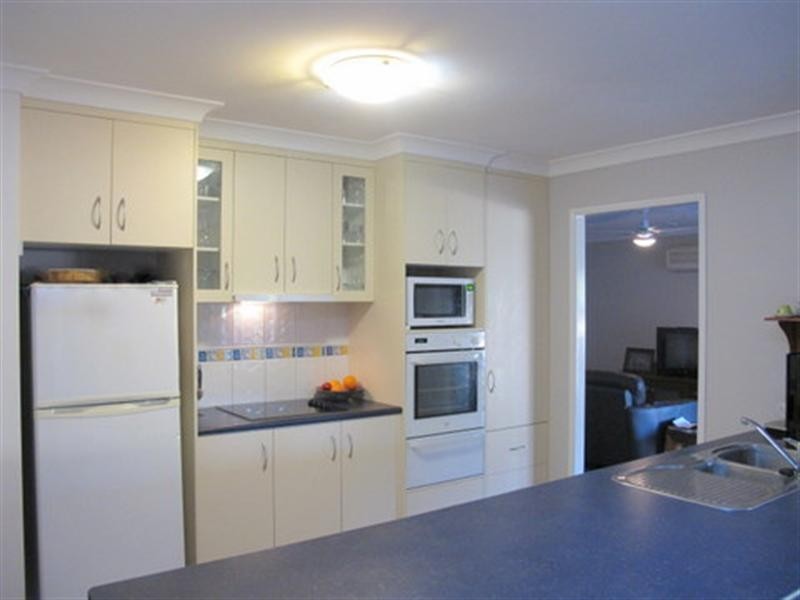 On Kertes Road, Camira QLD 4300