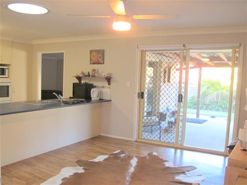 On Kertes Road, Camira QLD 4300