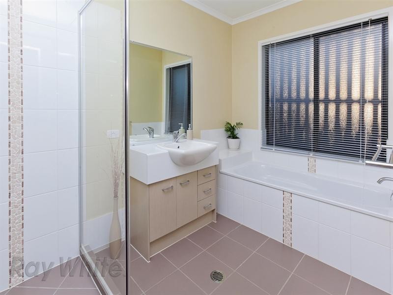 16-20 Natasha Court, Greenbank QLD 4124