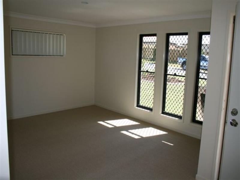 27 Cobbin Circuit, Redbank Plains QLD 4301