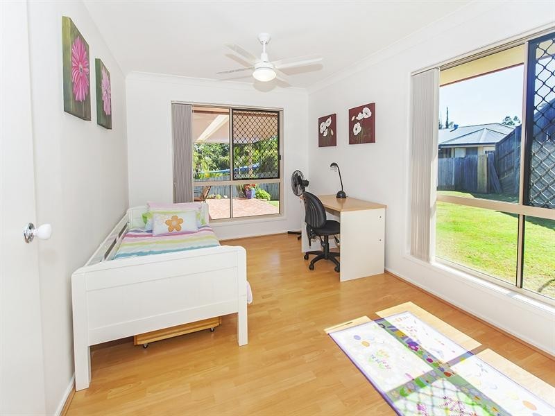 10 Derwent Place, Springfield QLD 4300
