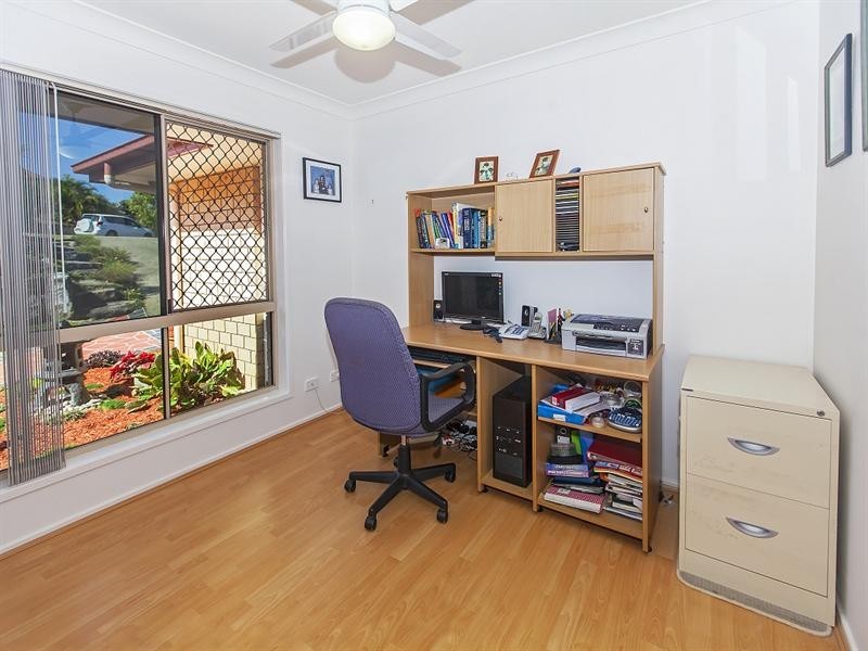 10 Derwent Place, Springfield QLD 4300