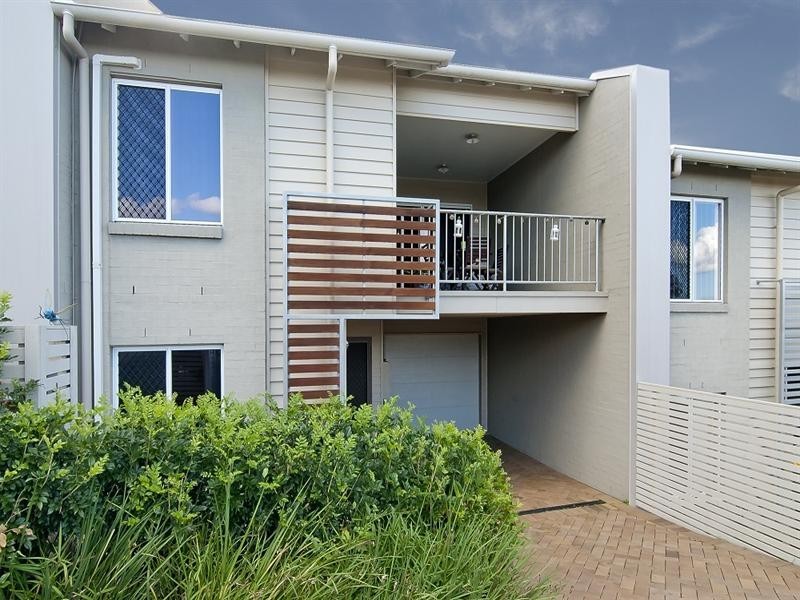 13 Riverside Crescent, Springfield Lakes QLD 4300