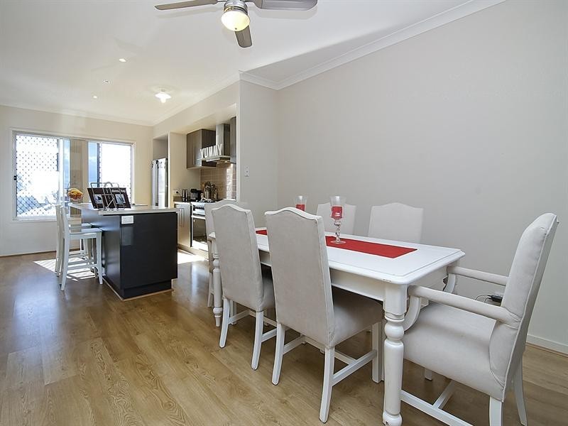 13 Riverside Crescent, Springfield Lakes QLD 4300