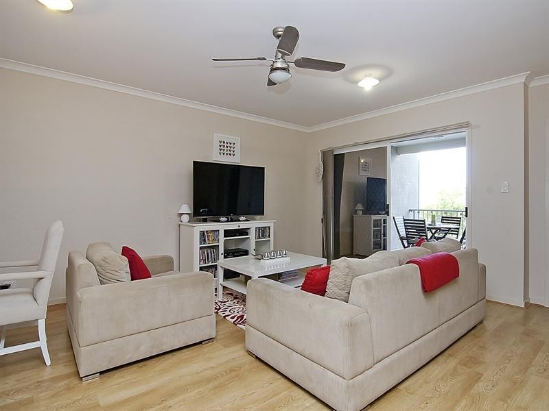 13 Riverside Crescent, Springfield Lakes QLD 4300