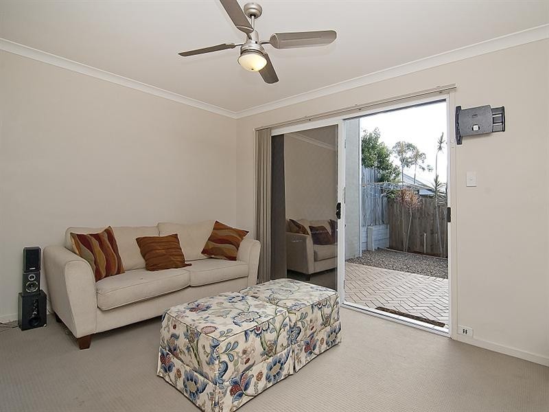 13 Riverside Crescent, Springfield Lakes QLD 4300