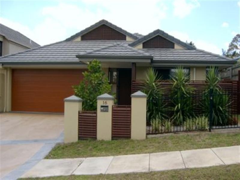 On Ash Avenue, Springfield Lakes QLD 4300