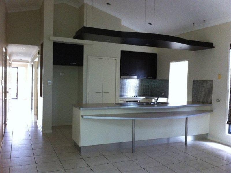 On Ash Avenue, Springfield Lakes QLD 4300