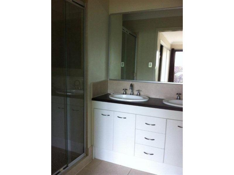 On Ash Avenue, Springfield Lakes QLD 4300