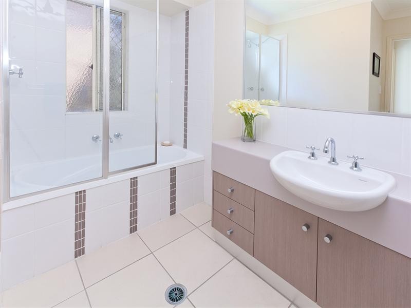 13 Orchard Crescent, Springfield Lakes QLD 4300
