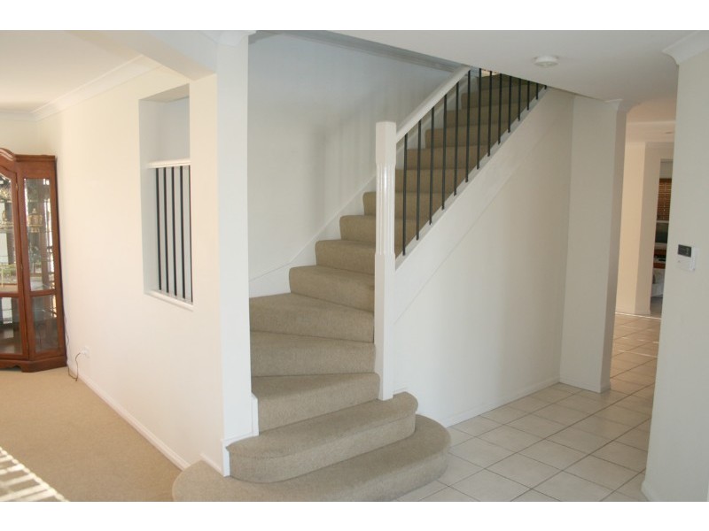 27 Diana Street, Springfield Lakes QLD 4300