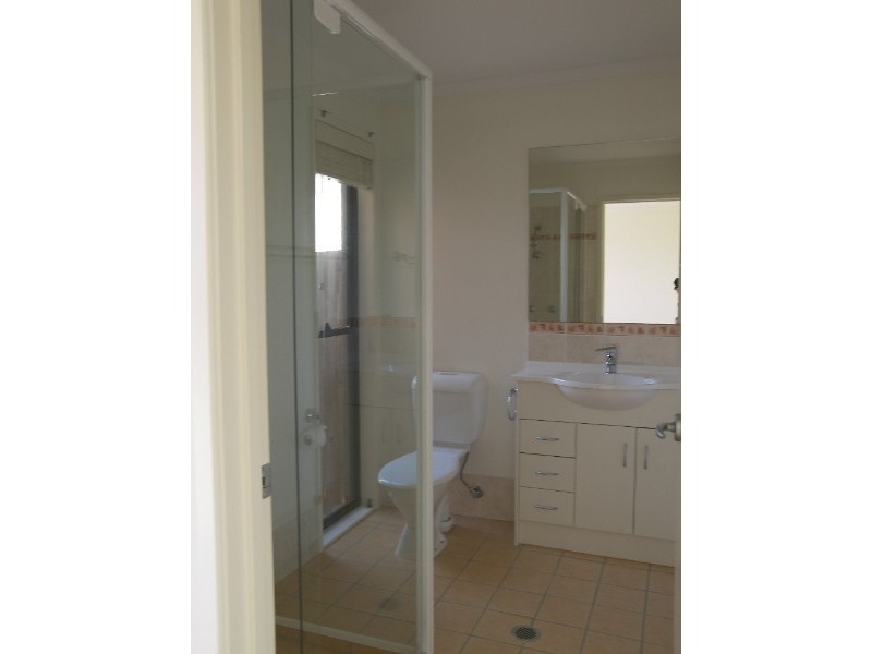 8 Grand South Circuit, Springfield Lakes QLD 4300