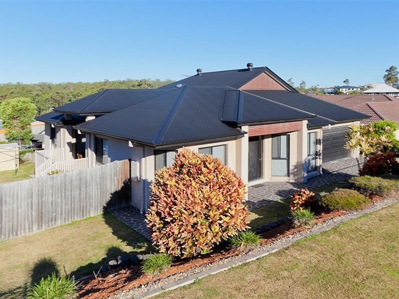 On Lakeside Avenue, Springfield Lakes QLD 4300