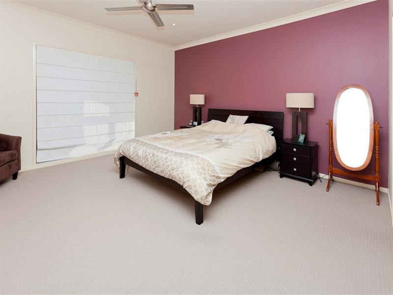 On Lakeside Avenue, Springfield Lakes QLD 4300