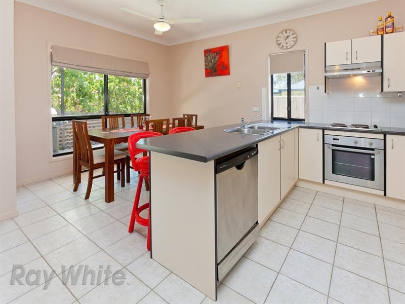 11 Jezabel Drive, Springfield Lakes QLD 4300