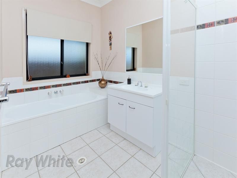 11 Jezabel Drive, Springfield Lakes QLD 4300