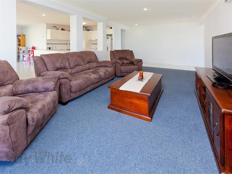 85 Westminster Crescent, Raceview QLD 4305