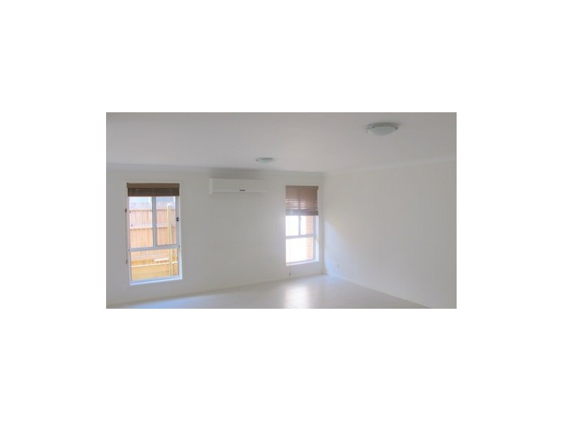 42 Valentine Circuit, Augustine Heights QLD 4300