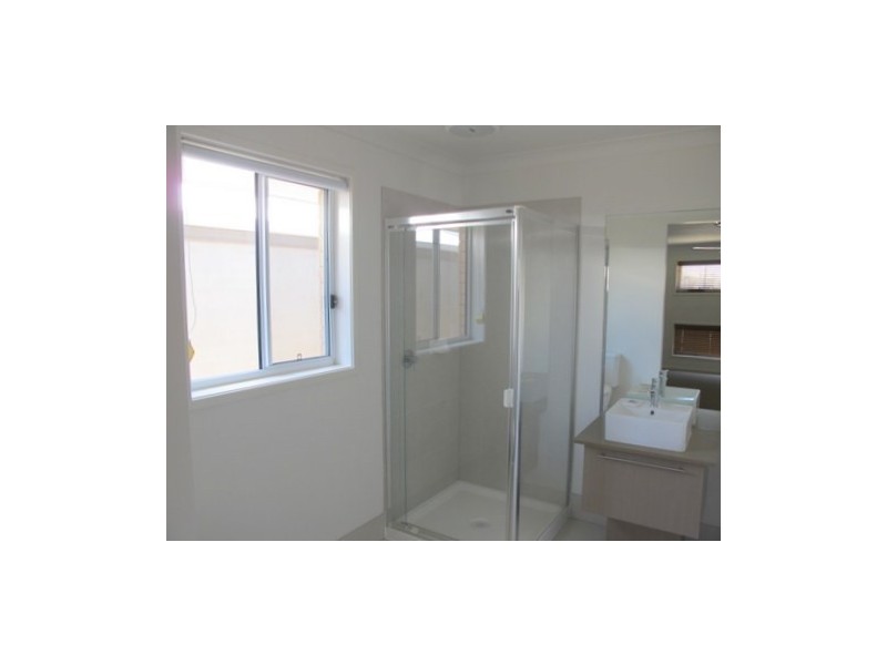 42 Valentine Circuit, Augustine Heights QLD 4300