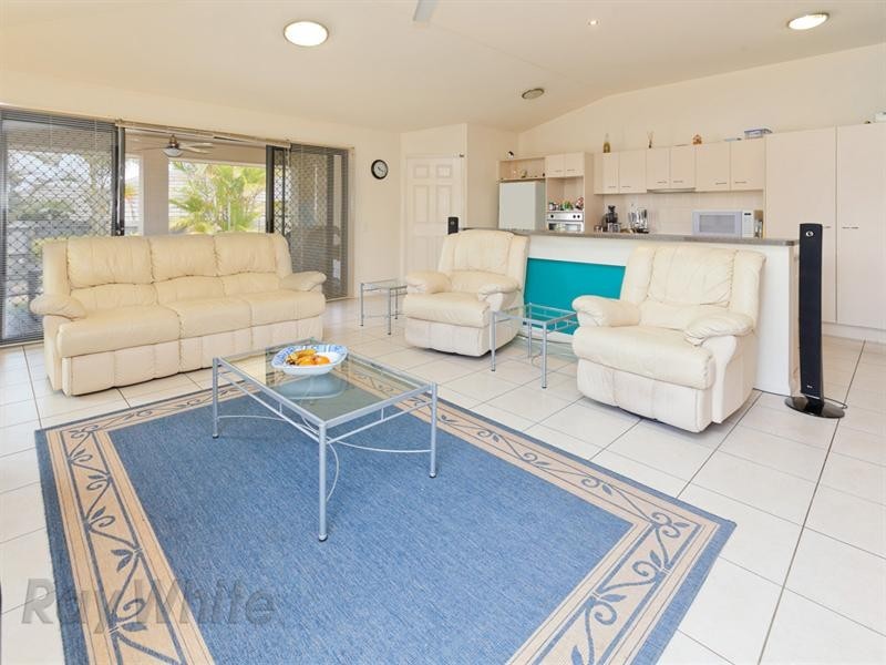 24 Treetops Avenue, Springfield Lakes QLD 4300