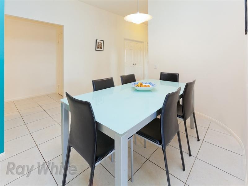 24 Treetops Avenue, Springfield Lakes QLD 4300