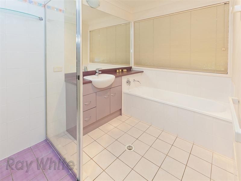 24 Treetops Avenue, Springfield Lakes QLD 4300