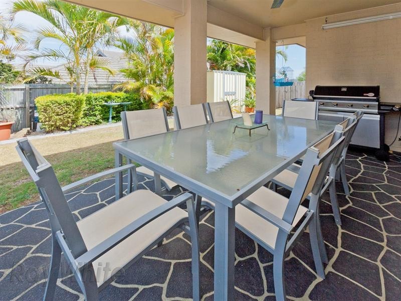 24 Treetops Avenue, Springfield Lakes QLD 4300