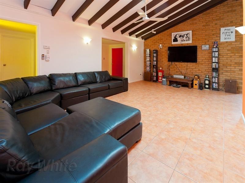 2 Lorraine Street, Camira QLD 4300