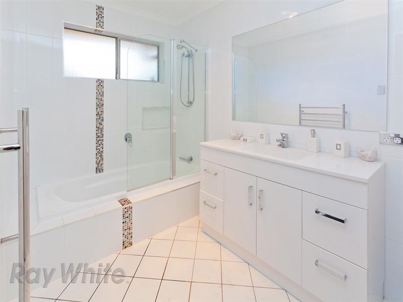 2 Lorraine Street, Camira QLD 4300