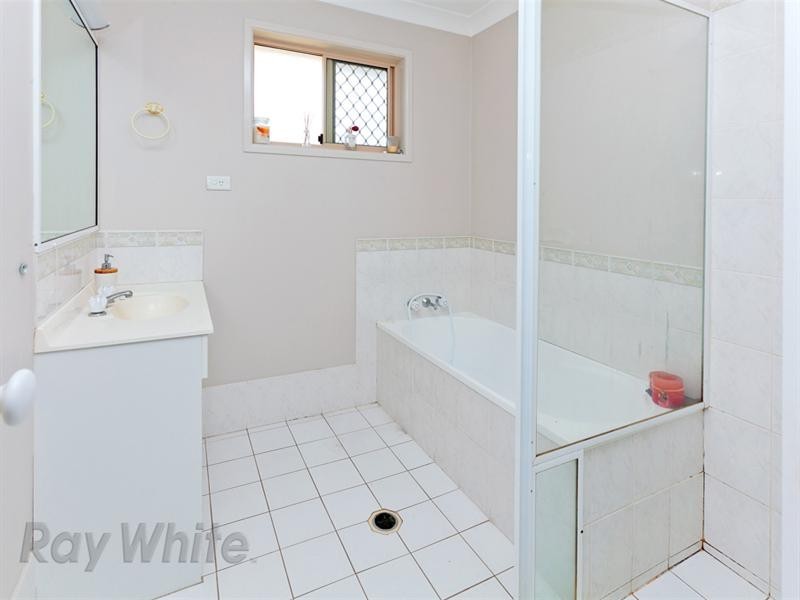 4 Bankswood Court, Camira QLD 4300