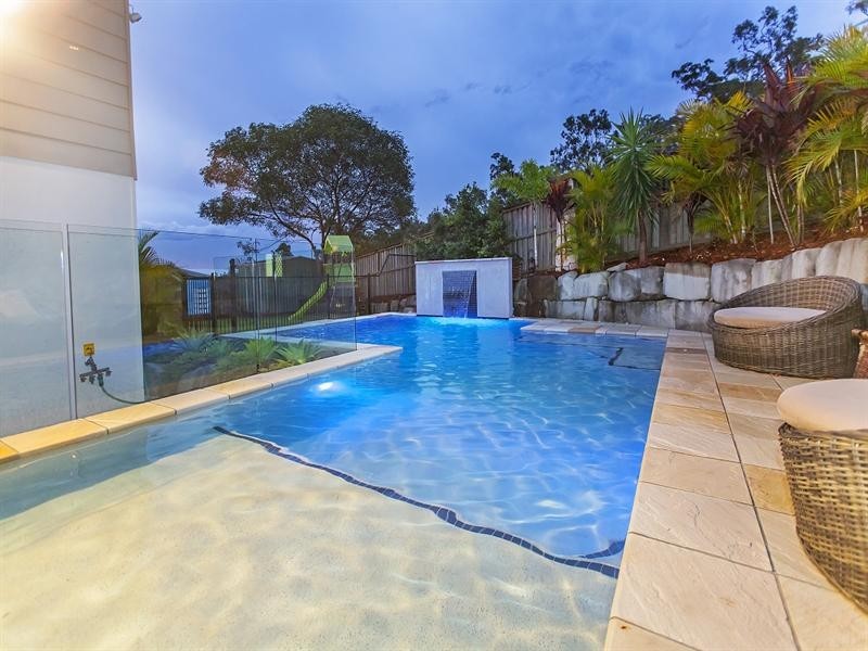 8 Bluebell Place, Brookwater QLD 4300