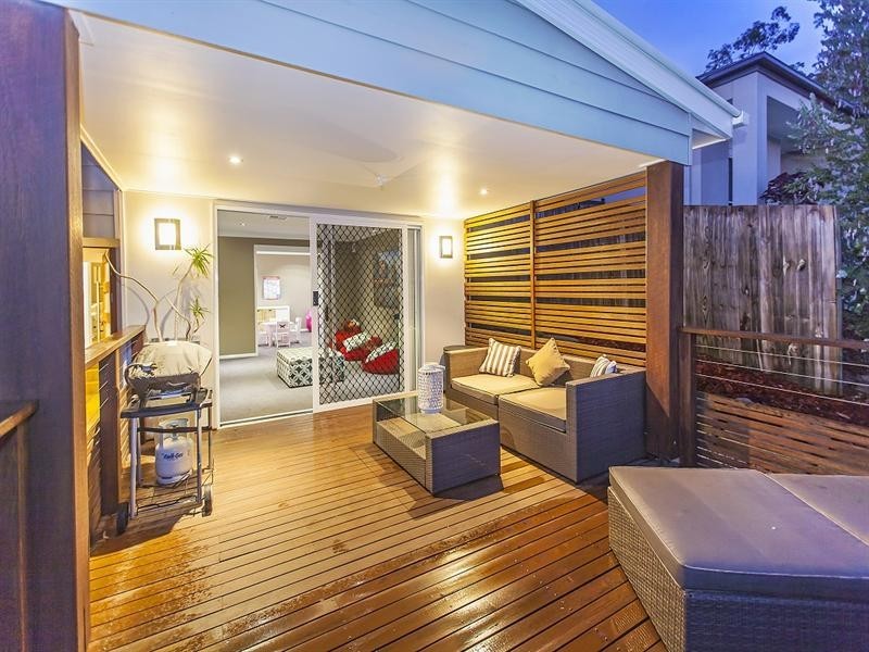 8 Bluebell Place, Brookwater QLD 4300