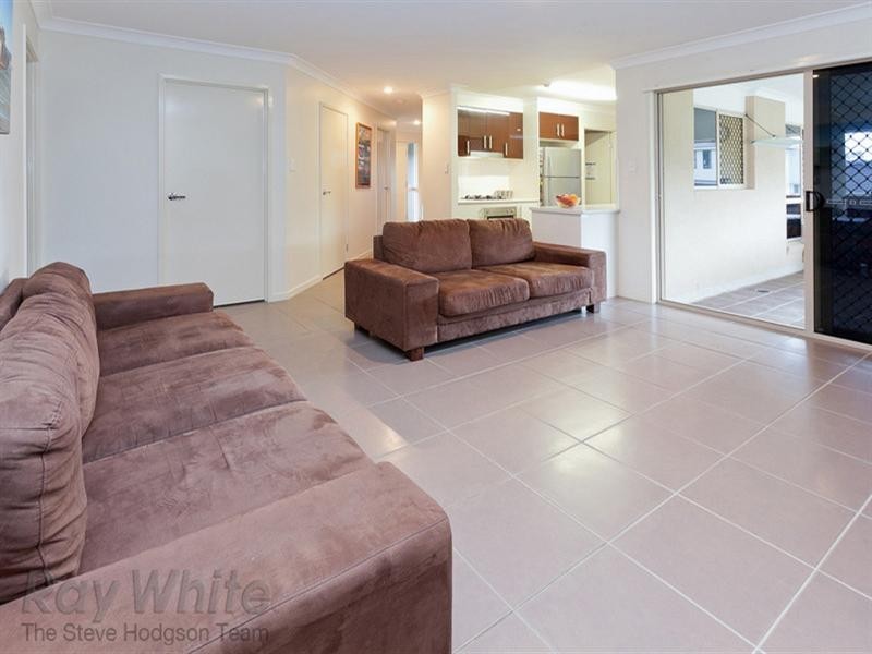 On Lakes Entrance, Springfield Lakes QLD 4300