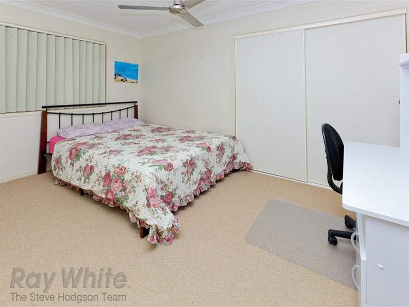 On Lakes Entrance, Springfield Lakes QLD 4300