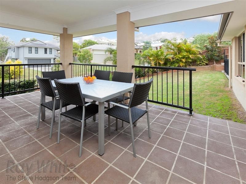 On Lakes Entrance, Springfield Lakes QLD 4300