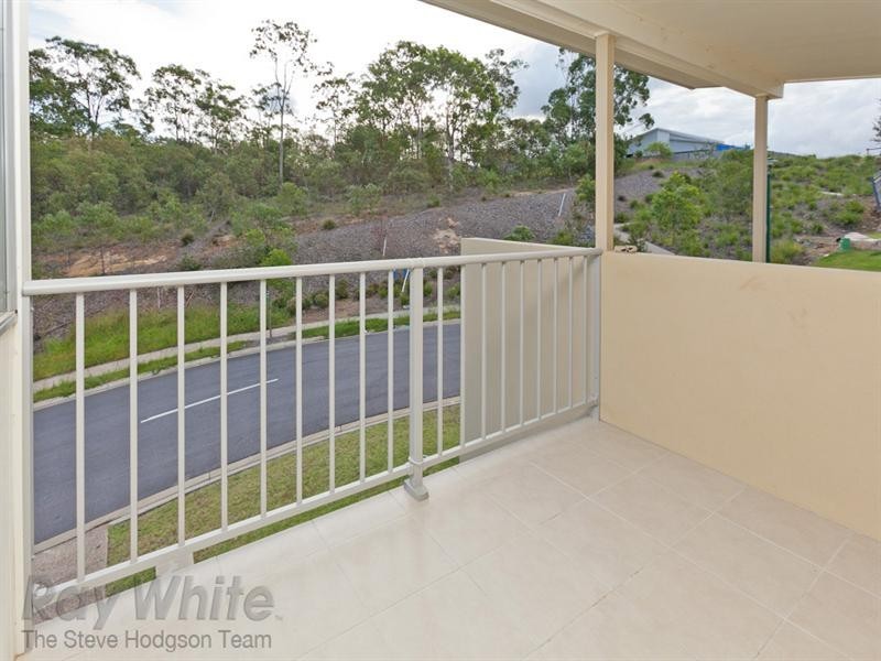 28 Greentrees Terrace, Springfield Lakes QLD 4300