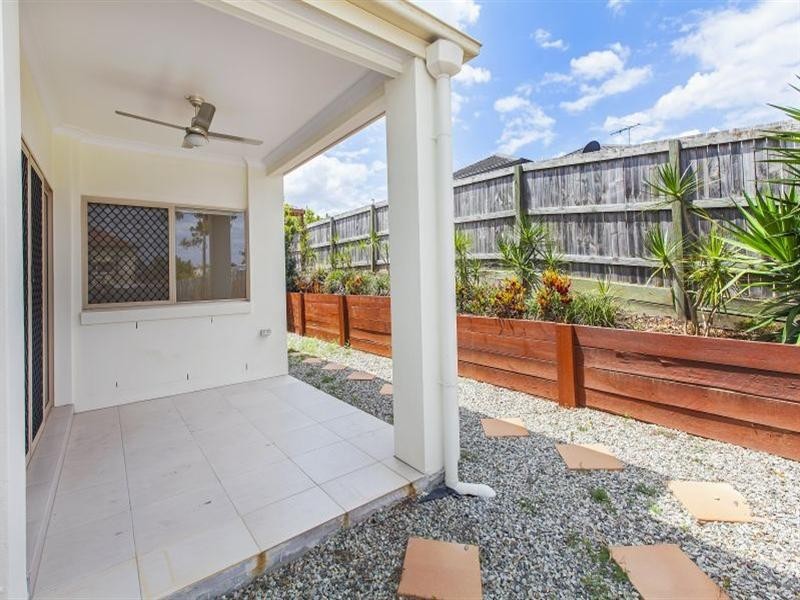9 Cruiser Close, Springfield Lakes QLD 4300