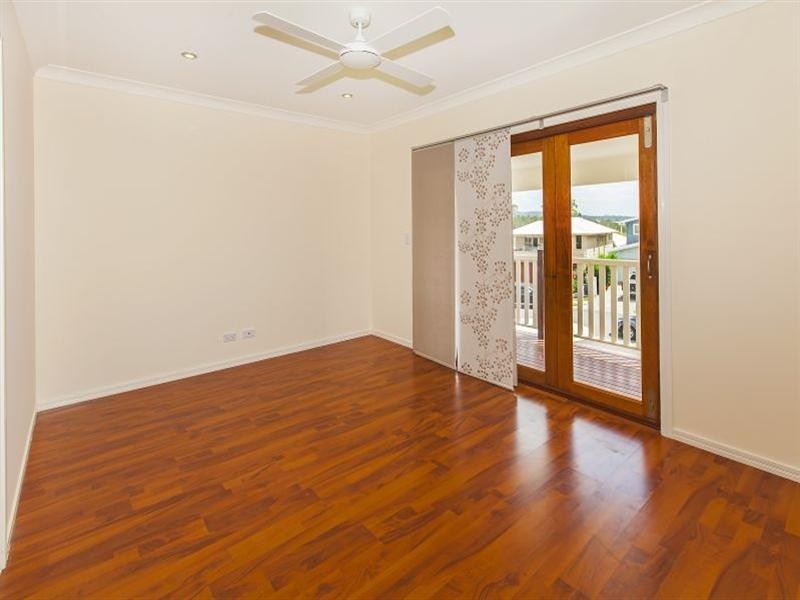 9 Cruiser Close, Springfield Lakes QLD 4300