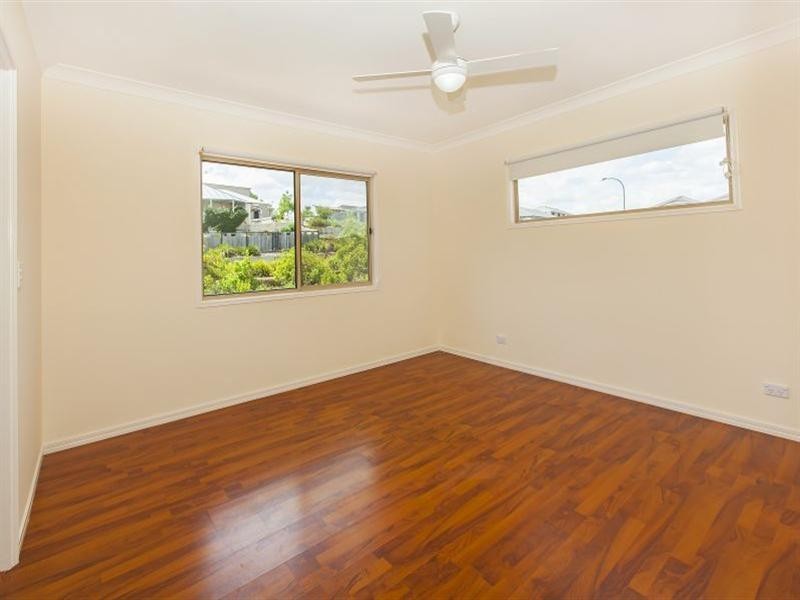 9 Cruiser Close, Springfield Lakes QLD 4300
