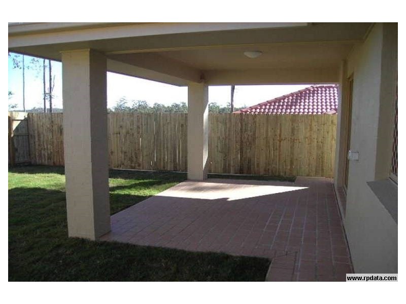 11 Lakes Entrance Drive, Springfield Lakes QLD 4300