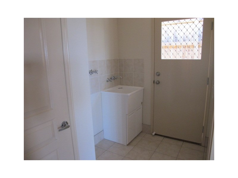 11 Lakes Entrance Drive, Springfield Lakes QLD 4300