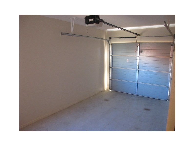 11 Lakes Entrance Drive, Springfield Lakes QLD 4300