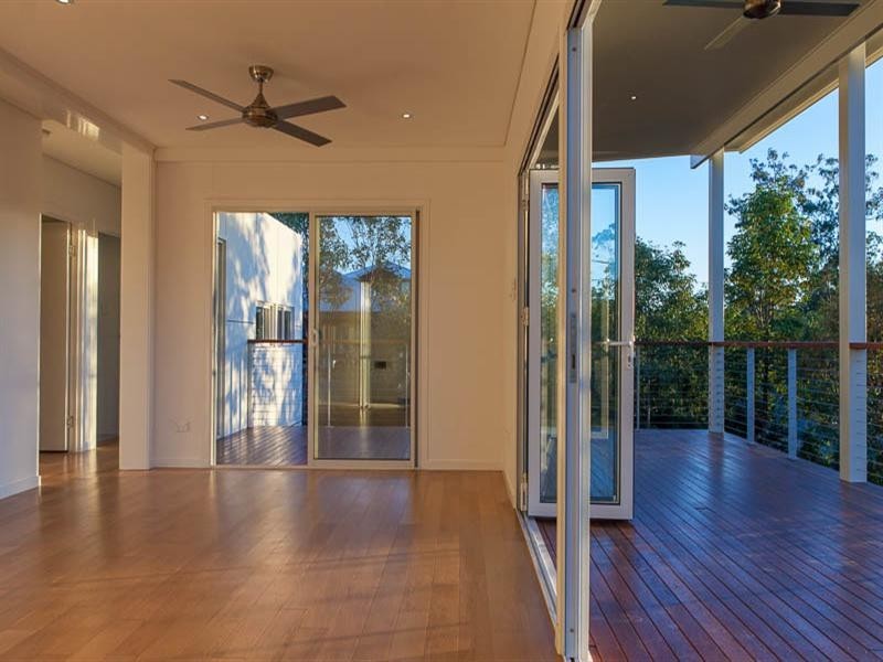 8 Boronia Court, Springfield Lakes QLD 4300